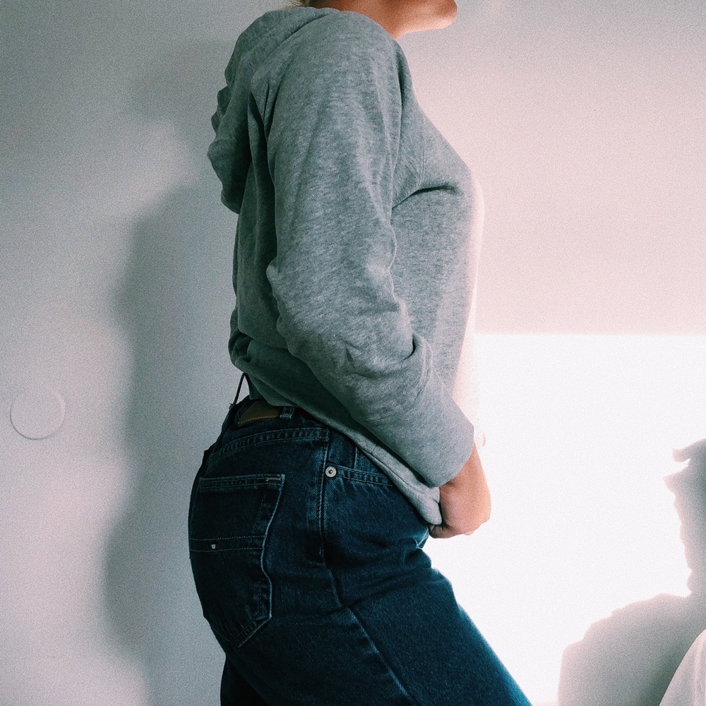grey hoodie